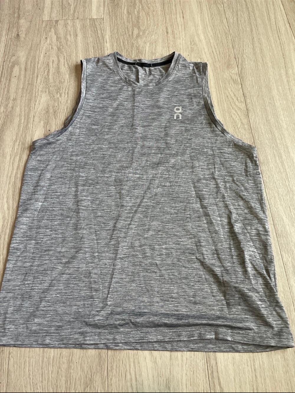 On Running Men's Gray Performance Sleeveless Tank